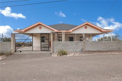136 New Gonzalez St, Rio Grande City, TX, 78582-1918 | Card Image