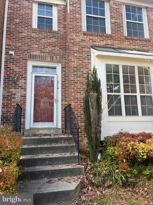 210 High Timber Ct, GAITHERSBURG, MD, 20879-3270 | Card Image