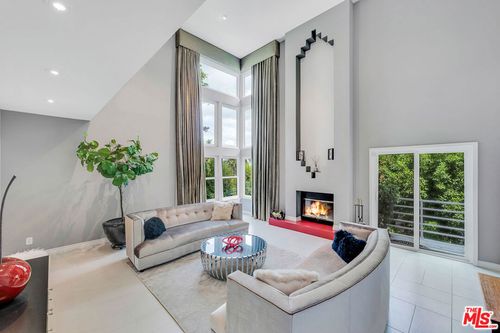 13563 Contour Dr, Sherman Oaks, CA, 91423-4801 | Card Image