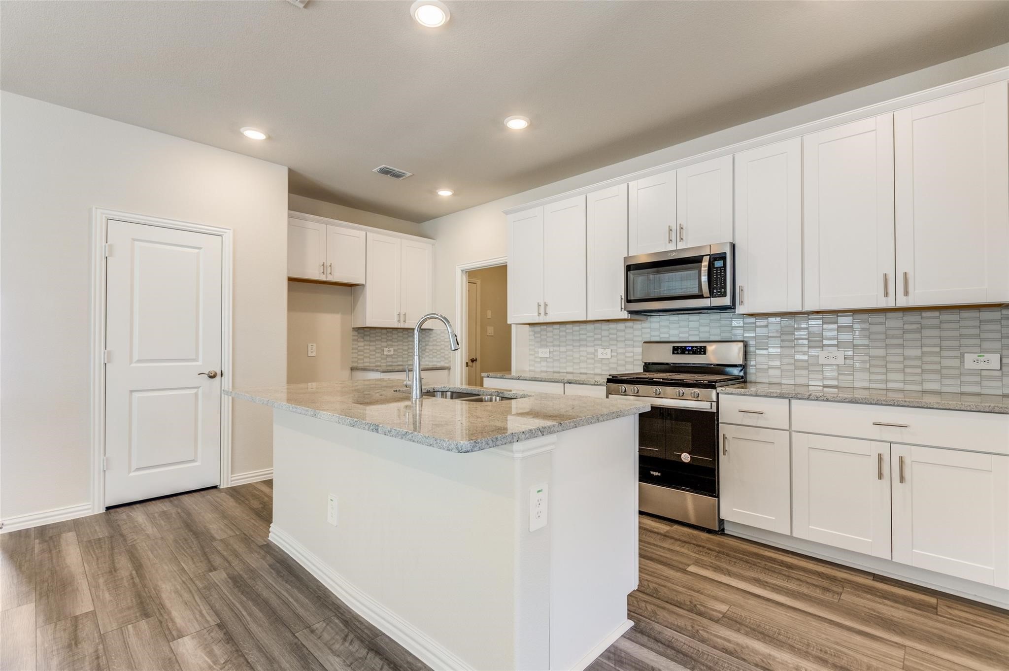 Residential Lease in Princeton 4