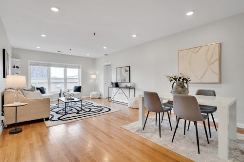 apt-402-2456 Massachusetts Ave, Cambridge, MA, 02140-1644 | Card Image