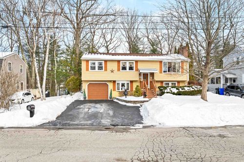 22 Estate Drive, Manchester, NH, 03104 | Card Image