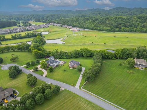 1010 Creek Brook Ln, Seymour, TN, 37865-5250 | Card Image