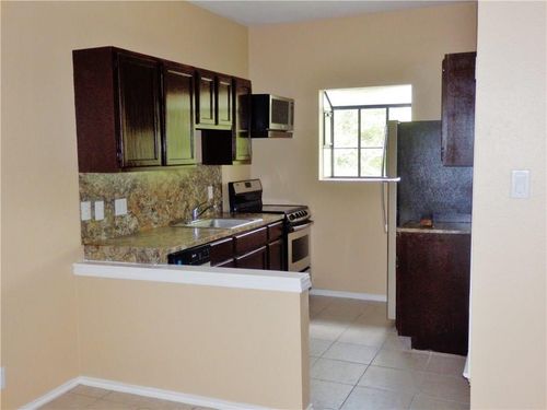 apt-208-3206 King St, Austin, TX, 78705-2244 | Card Image