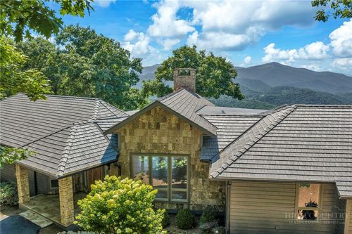 1122 Summit Park Dr, Banner Elk, NC, 28604-8907 | Card Image