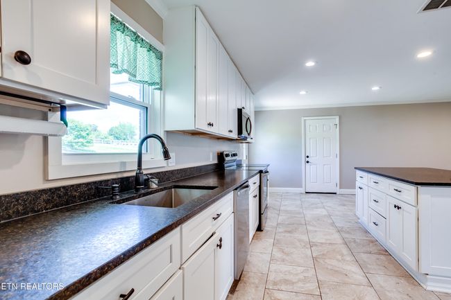 8529 W Emory Rd, House other with 4 bedrooms, 2 bathrooms and null parking in Knoxville TN | Image 32