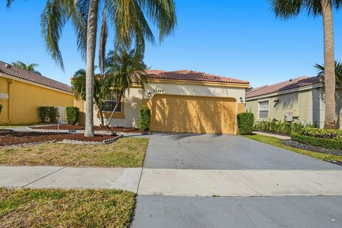 15745 Nw 16th Ct, PEMBROKE PINES, FL, 33028-1690 | Card Image