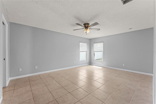 408 Magpie Ct, House other with 4 bedrooms, 2 bathrooms and null parking in KISSIMMEE FL | Image 6