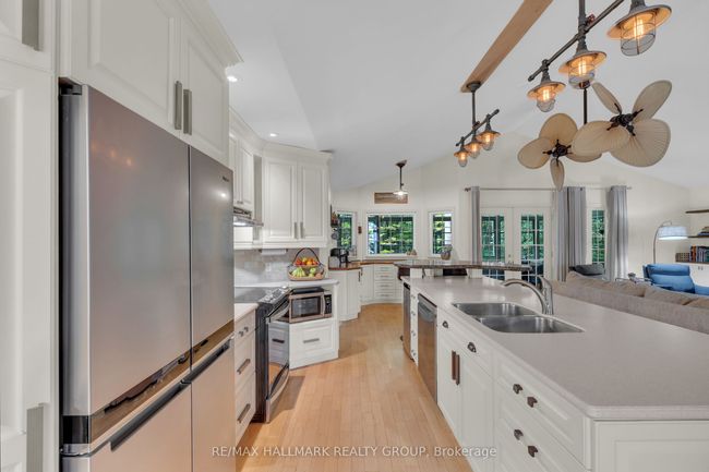 220 Garfield St, House other with 4 bedrooms, 3 bathrooms and 8 parking in Gananoque ON | Image 13