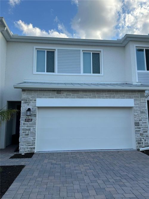 8968 Swing Ln, DAVENPORT, FL, 33896-8049 | Card Image
