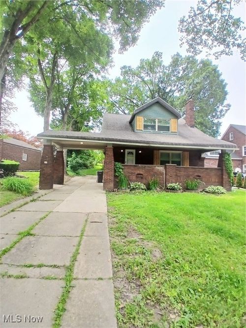 711 Anoka Ln, Youngstown, OH, 44511-3001 | Card Image