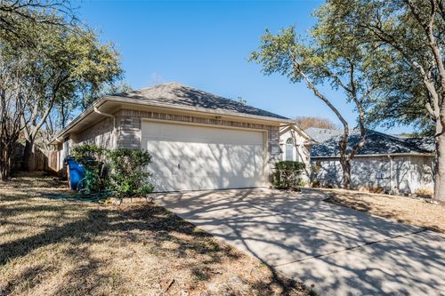 9120 Fainwood Ln, Austin, TX, 78749-4106 | Card Image