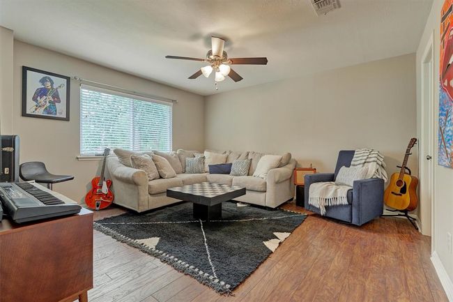 6102 Darby Way, House other with 5 bedrooms, 3 bathrooms and 2 parking in Spring TX | Image 25
