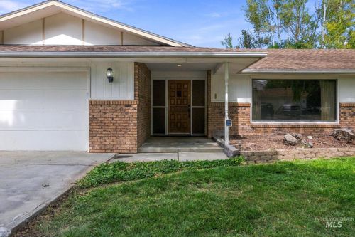 212 Hilldrop St, Caldwell, ID, 83605-6212 | Card Image