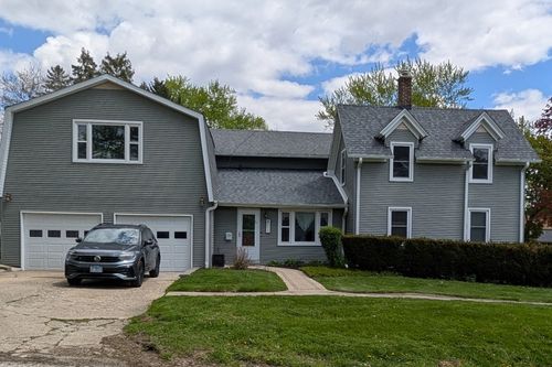 600 Dewey St, Harvard, IL, 60033-3208 | Card Image