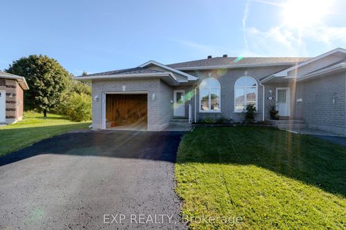 160 Heritage Pl, Cornwall, ON, K6J5V6 | Card Image