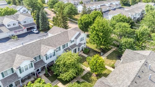 2279 Reflections Dr, Aurora, IL, 60502-7310 | Card Image