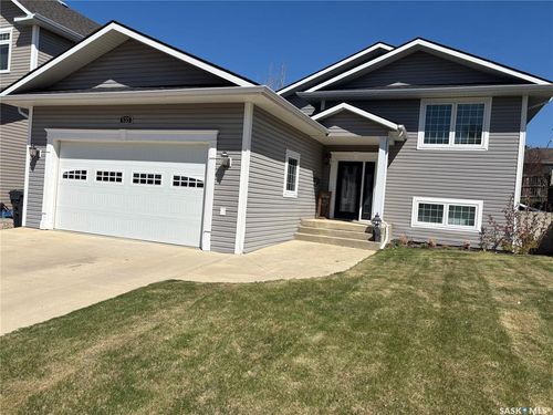 635 4th Ave Se, Swift Current, SK, S9H0Y7 | Card Image
