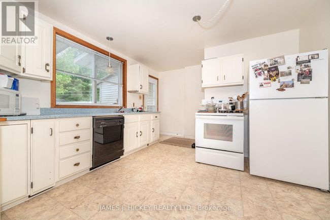 100 Algonquin St, House other with 4 bedrooms, 1 bathrooms and 2 parking in Deep River ON | Image 9