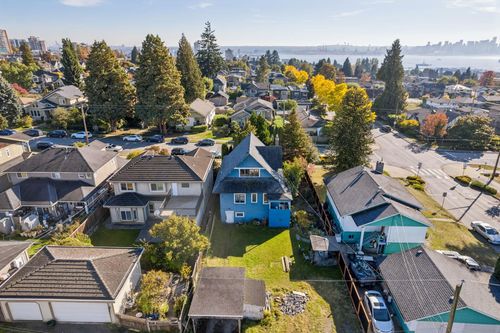 358 W 16th St, North Vancouver, BC, V7M1T8 | Card Image