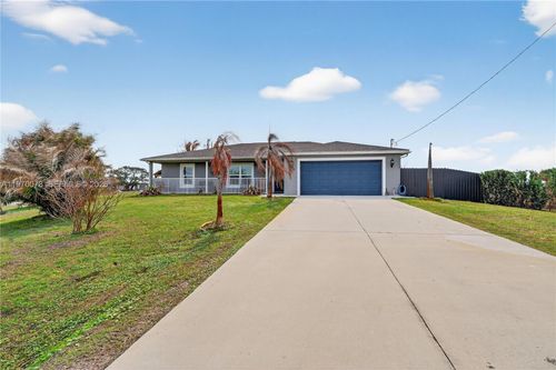1220 Moore Run, LaBelle, FL, 33935-9820 | Card Image