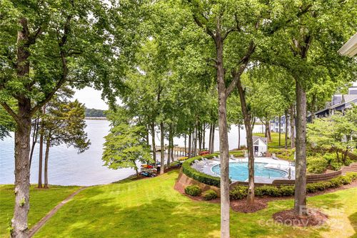 303 Northwest Dr, Davidson, NC, 28036-8900 | Card Image