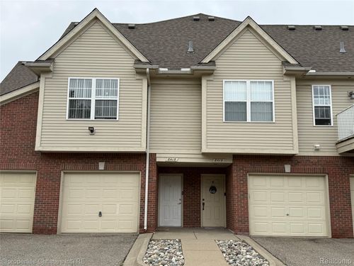 8413 Heywood Cir, Sterling Heights, MI, 48312-3505 | Card Image