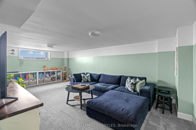 60 Main St S, House other with 3 bedrooms, 2 bathrooms and 4 parking in Forest ON | Image 25