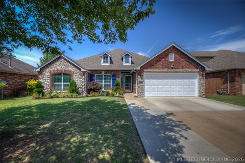 4808 S 194th East Ave, Broken Arrow, OK, 74014-8067 | Card Image