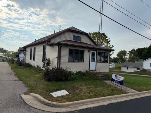 504 W High St, Shullsburg, WI, 53586-7122 | Card Image