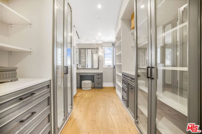 439 S Spalding Dr, House other with 6 bedrooms, 8 bathrooms and 4 parking in Beverly Hills CA | Image 21