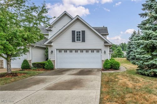 642 Linsberry Ct, Avon Lake, OH, 44012-5204 | Card Image