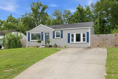 3223 Panorama Dr, Nashville, TN, 37218-3122 | Card Image