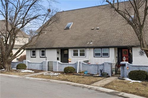 68 Woodbridge Ln, Kansas City, MO, 64145-1387 | Card Image