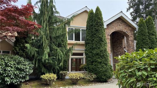 13953 Ne 31st Pl, Bellevue, WA, 98005-1881 | Card Image