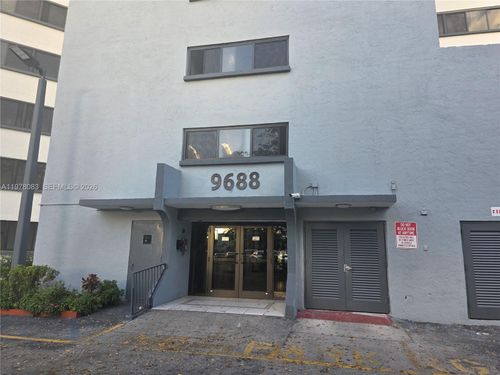 apt-307-9688 Fontainebleau Blvd, Miami, FL, 33172-4126 | Card Image