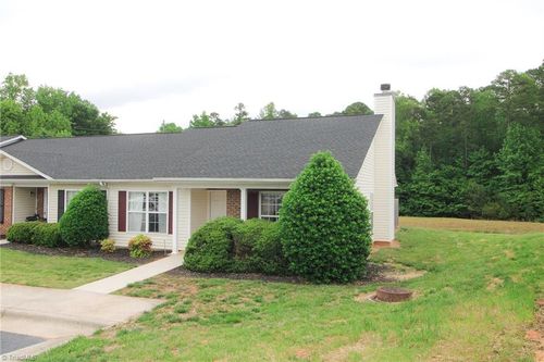 2810 Waterstone Loop, High Point, NC, 27265-2521 | Card Image