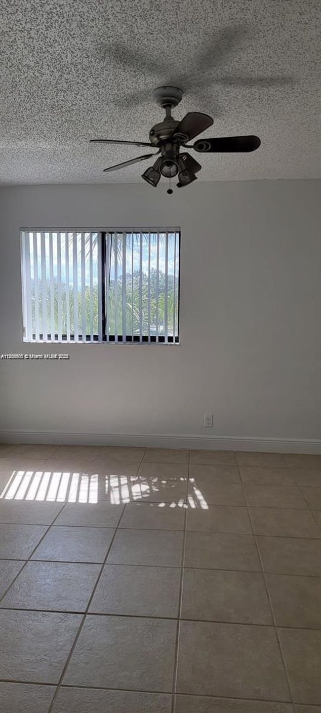 APT-4308 - 2846 S University Dr, Condo with 2 bedrooms, 2 bathrooms and null parking in Davie FL | Image 8