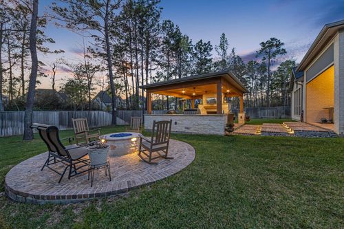 137 Sweeping Valley Dr, Montgomery, TX, 77316 | Card Image