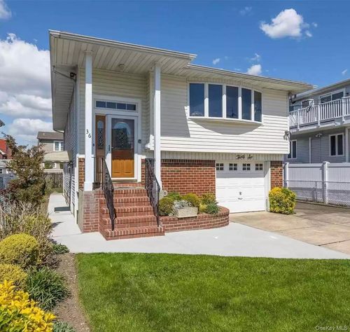 36 2nd Ave, East Rockaway, NY, 11518-1912 | Card Image