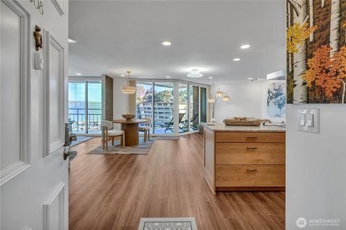 508-9500 Rainier Ave S, Seattle, WA, 98118-6061 | Card Image