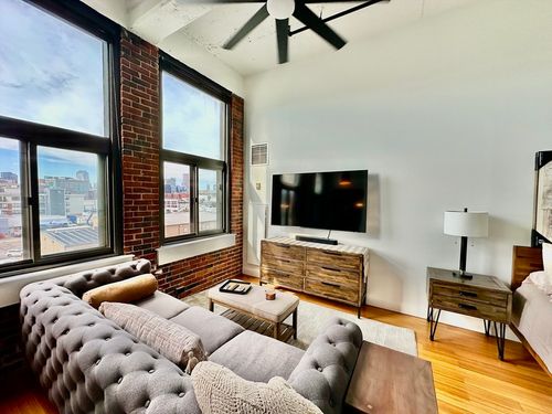 apt-403-320 W 2nd St, Boston, MA, 02127-1310 | Card Image