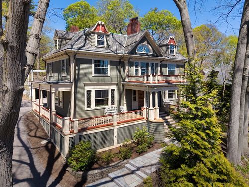 80-80 Mason Ter, Brookline, MA, 02446-2601 | Card Image