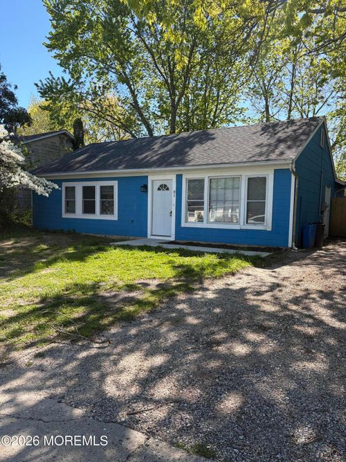 81 Schooner Ave, Barnegat, NJ, 08005-1652 | Card Image