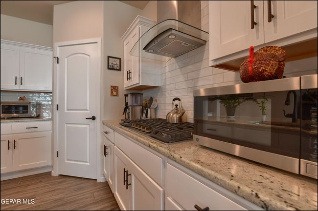KITCHEN | Image 14