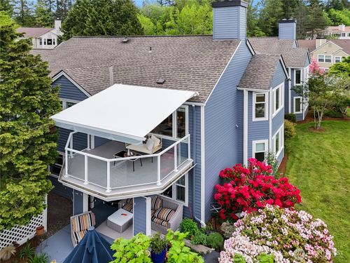 2204-22471 Se 42nd Ter, Issaquah, WA, 98029-7228 | Card Image