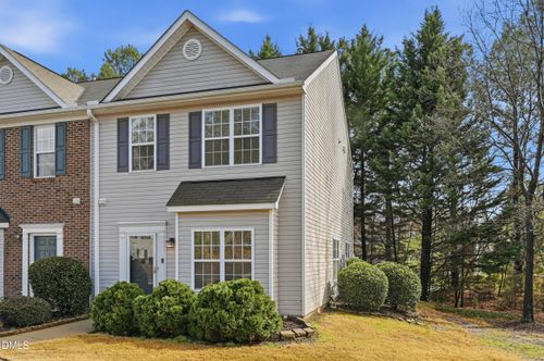 31 Edgebrook Cir, Durham, NC, 27703-4904 | Card Image