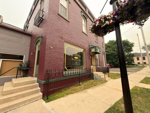 77 Oak Street, Manistee, MI, 49660 | Card Image