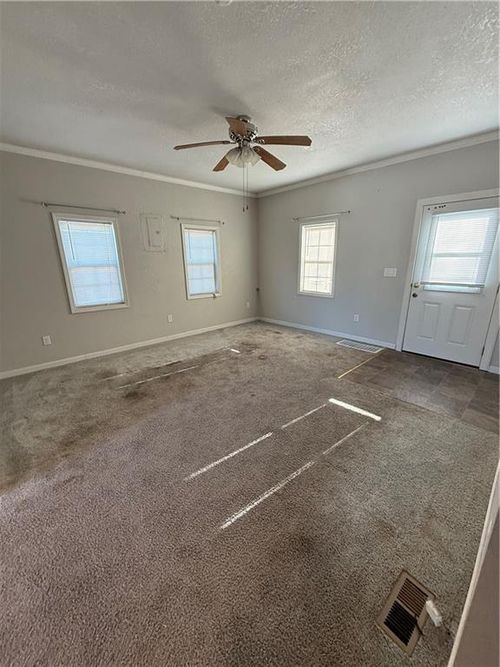 623 5th St, Maryville, MO, 64468-1728 | Card Image