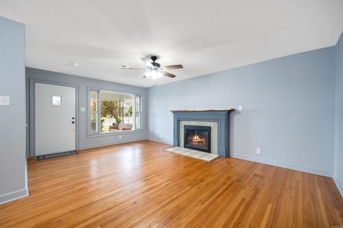 102 Burroughs St, Hot Springs, AR, 71913-4860 | Card Image